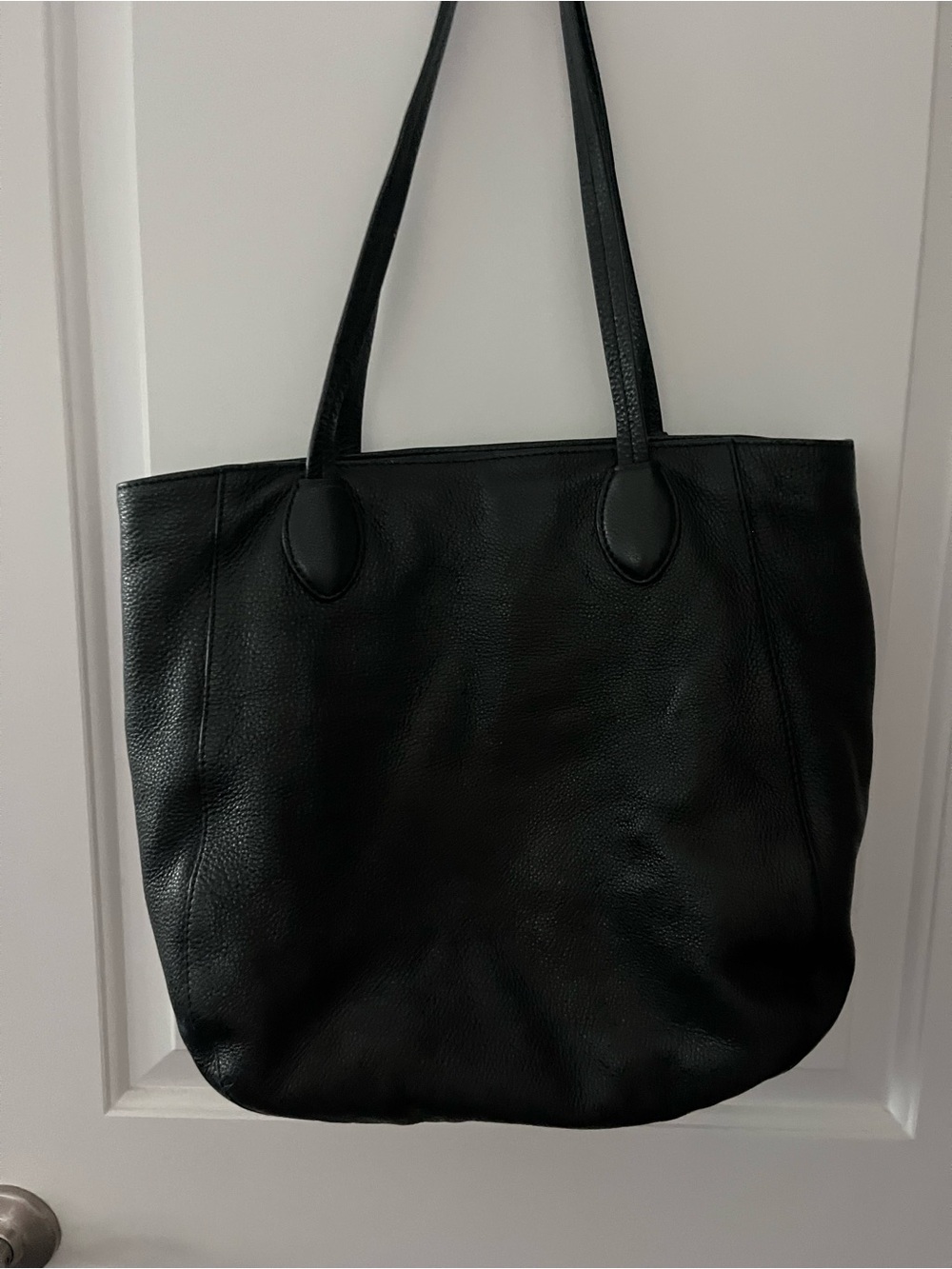 Classic Michael Kors Black Leather Tote Bag - Minimalist Everyday Carry